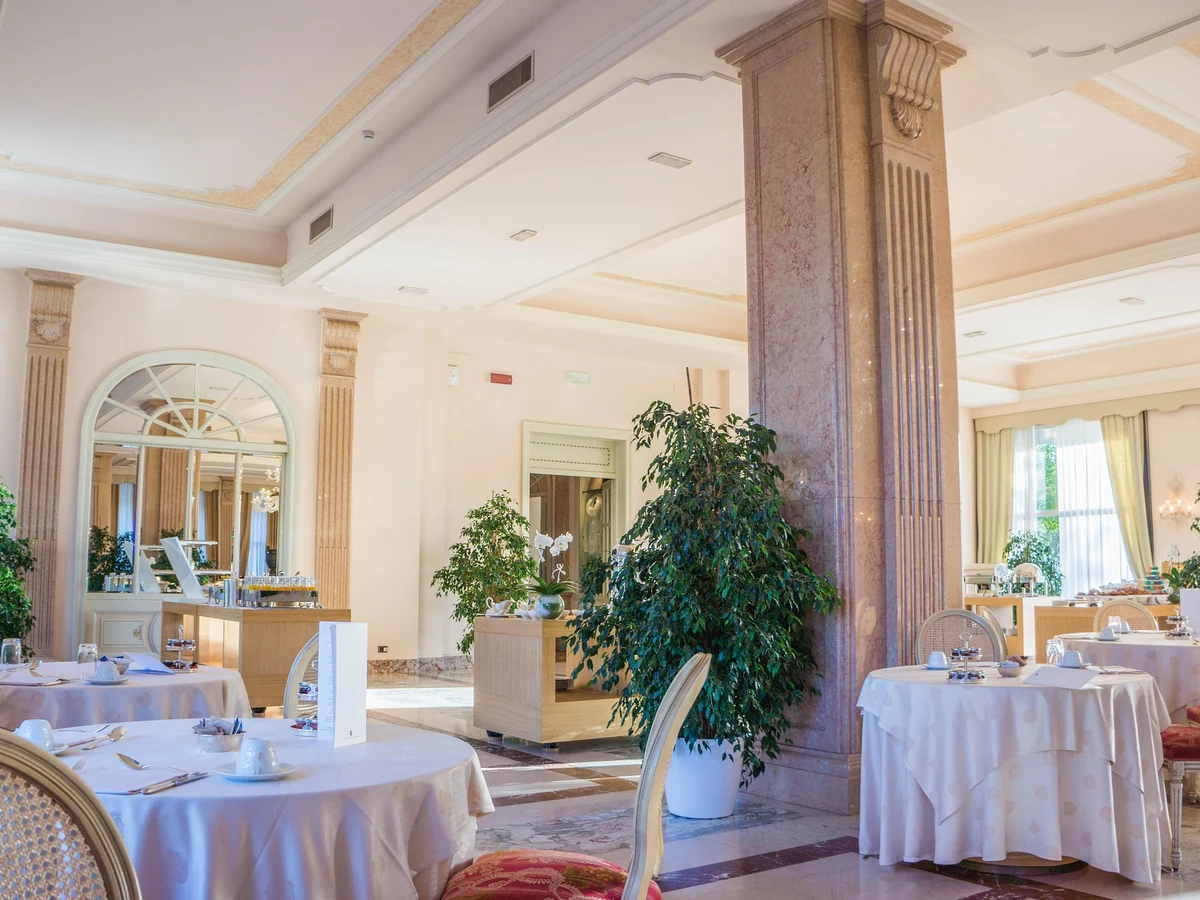 Commercial painting of grand hotel dining room in Cheshire by Cheshire Painters