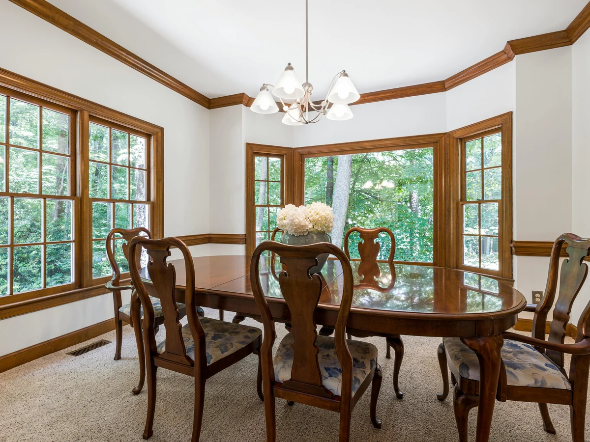 Traditional dining room painted by Cheshire Painters