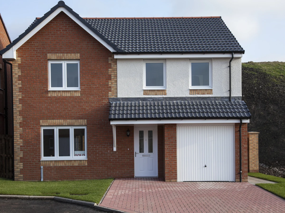 exterior-painting-brick-detached-house-cheshire-painters New build white rendered exterior masonry painting in Wilmslow